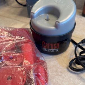 Caruso Steam Setter with Bold Red Rollers